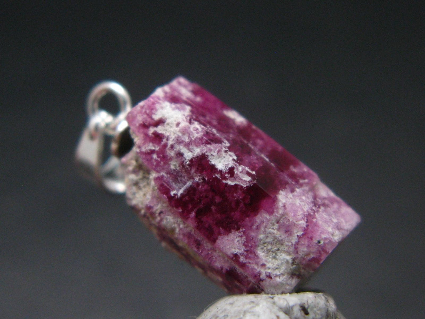 Bixbite Red Emerald Beryl Silver Pendant From Utah USA - 6.36 Carats - 0.8"