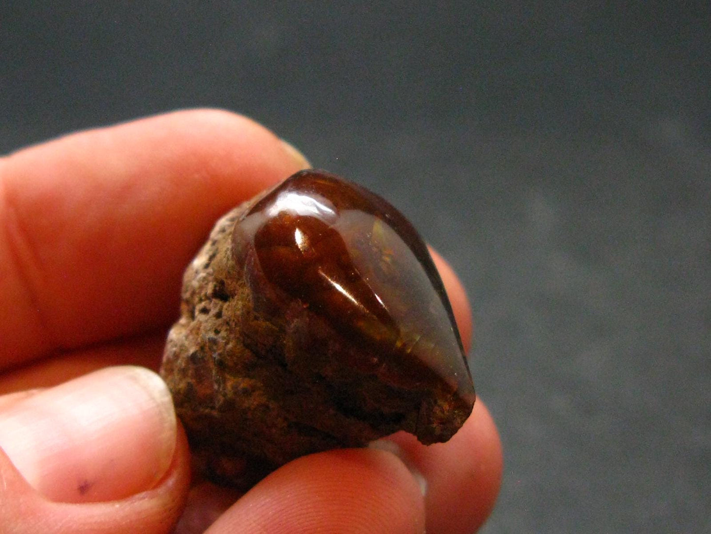 Fire Agate Crystal From Mexico - 0.9" - 7.50 Grams