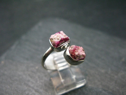 Beautiful Bixbite Red Emerald Beryl Silver Ring From Utah USA - Adjustable Size - 2.45 Grams