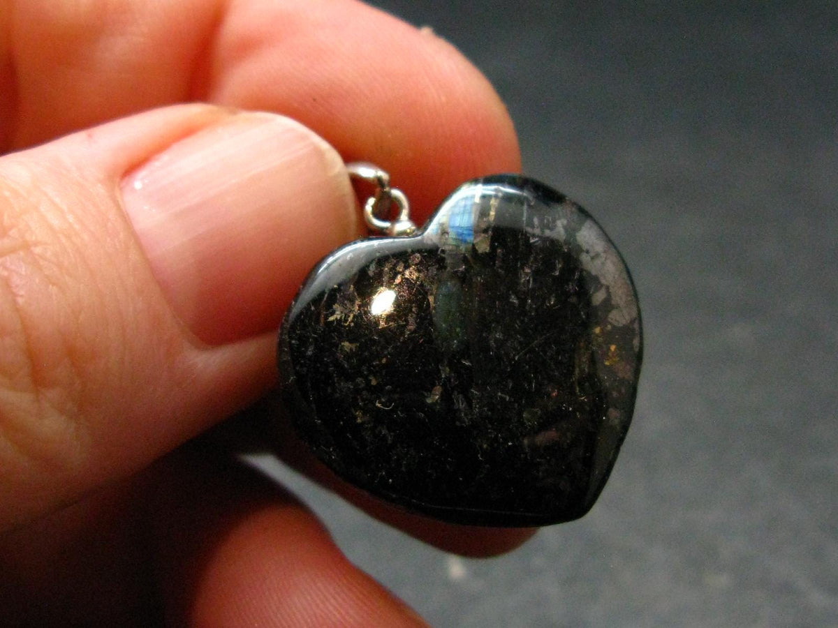 Silver Nuumite Nuummite Heart Pendant From Greenland - 1.1" - 4.57 Grams