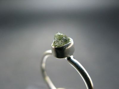 Cute Gem Faceted Moldavite Sterling Silver Ring From Czech Republic - Size 7 - 1.7 Grams