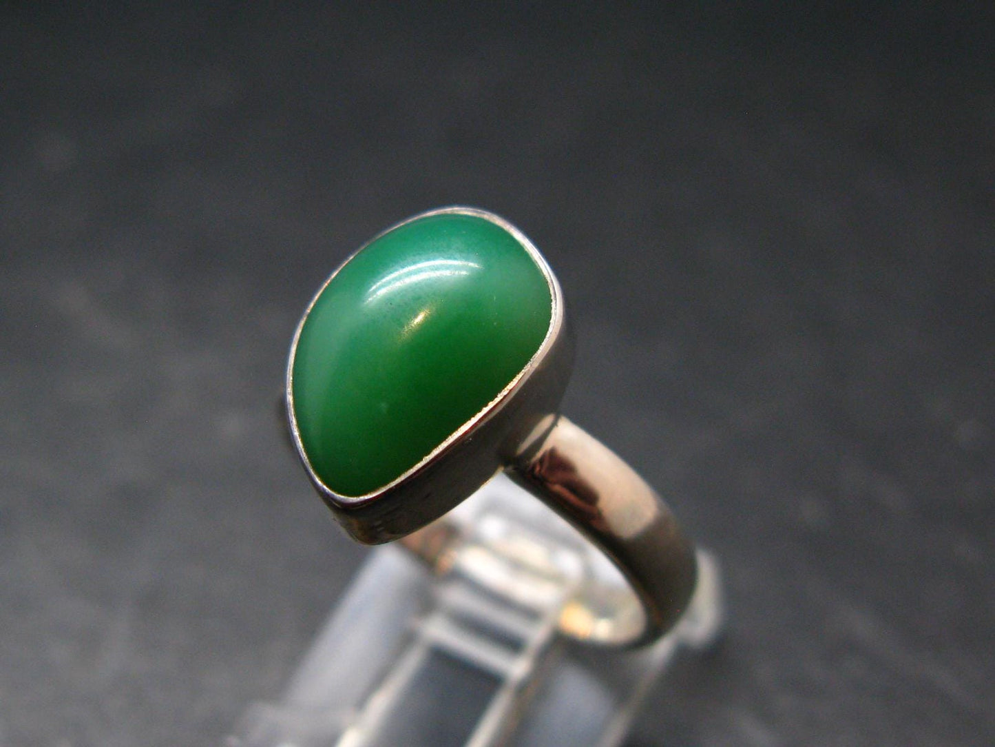 Natural Apple Green Chrysoprase 925 Sterling Silver Ring From Australia - 4.22 Grams - Size 8