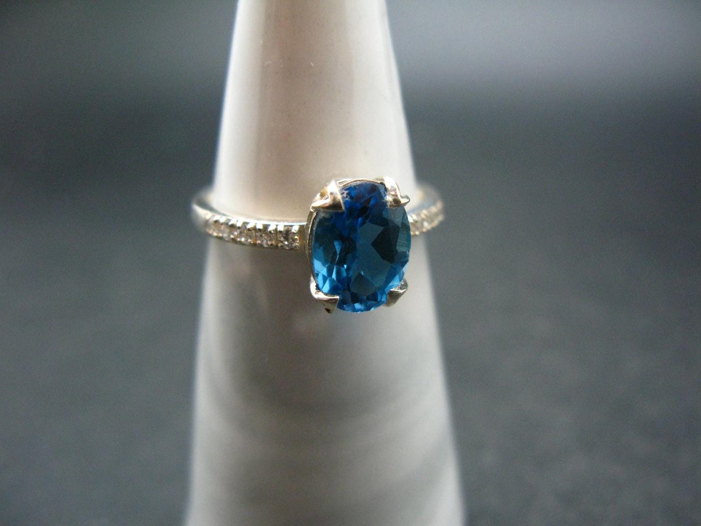 Natural Faceted Round Swiss Blue Topaz Crystal Sterling Silver Ring - 2.16 Grams - Size 7.75