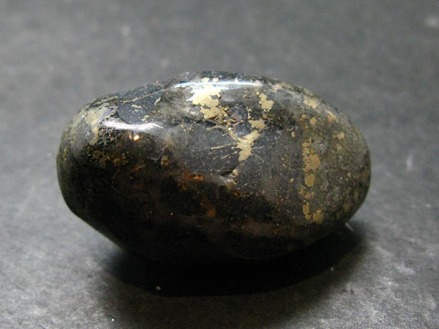 Healers Gold Tumbled Stone From USA - 1.6" - 31.43 Grams