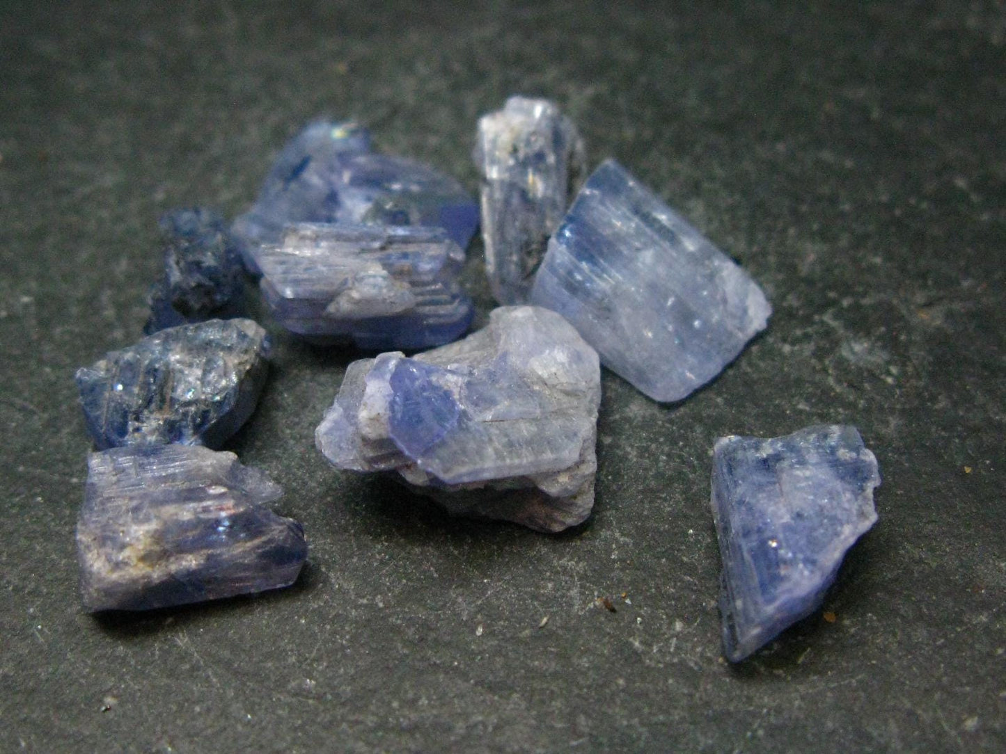 Lot of 10 Gem Tanzanite Zoisite Crystals From Tanzania - 38.60 Carats