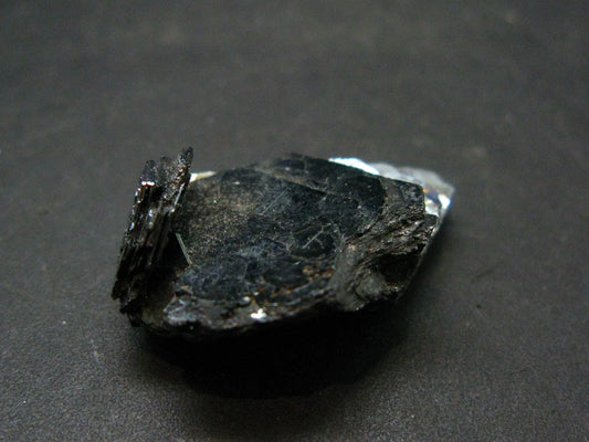 Natural Hematite "Iron Rose" from Brazil - 1.2" - 12.75 Grams