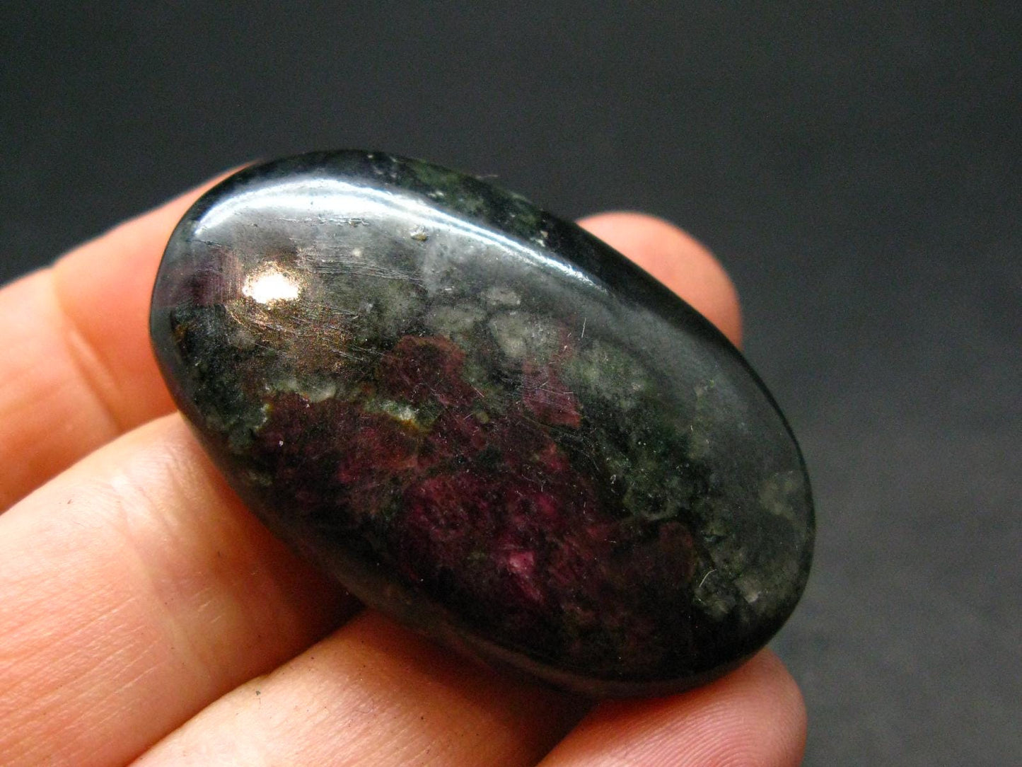 Eudialyte Tumbled Stone From Russia - 1.6" - 20.41 Grams