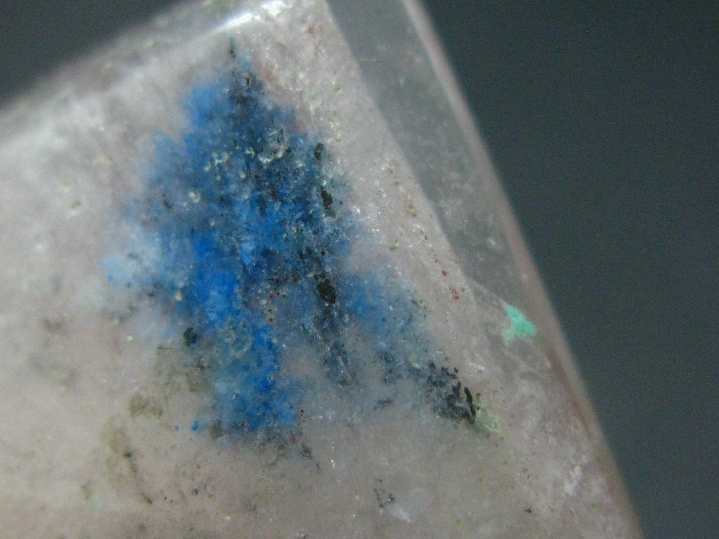 Papagoite & Ajoite in Quartz Cabochon from Messina S. Africa - 39.50 Carats - 25x21mm