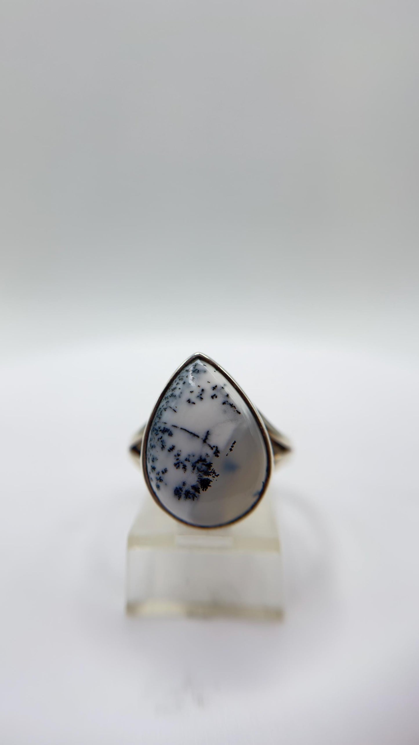 Elegant Dendritic Agate Teardrop Ring – Natural Scenic Pattern Statement Jewelry - Size 8
