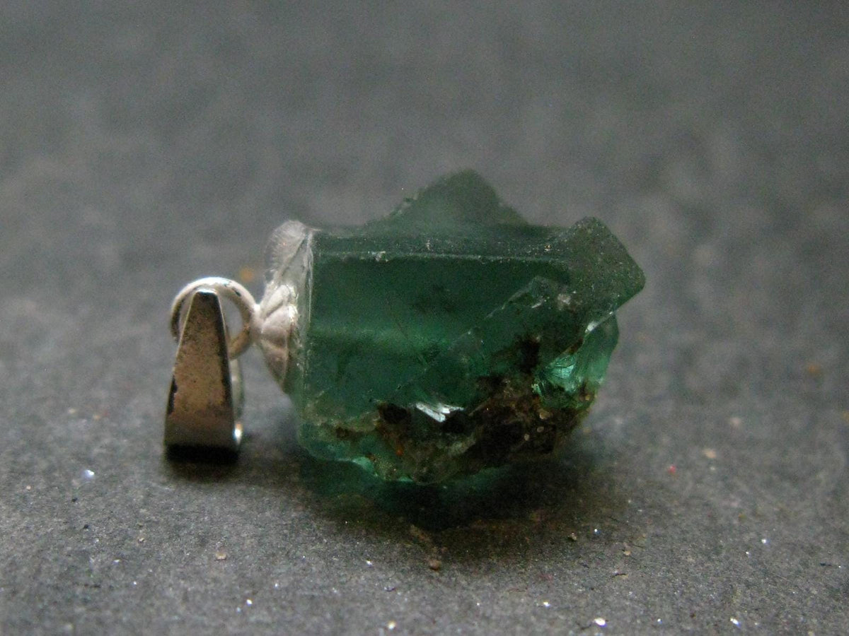 Rare!! Emerald Green Fluorite Crystal Silver Pendant From UK - 1.78 Grams - 0.7"