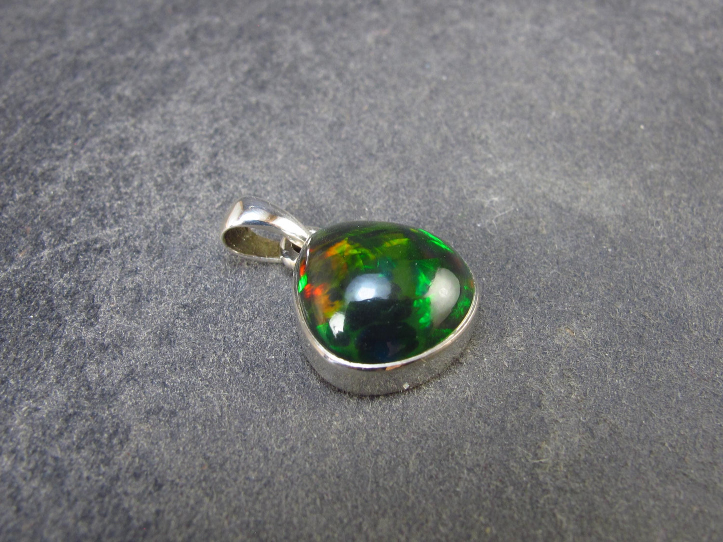 Rare Black Opal Sterling Silver Pendant from Australia - 0.7" - 1.86 Grams