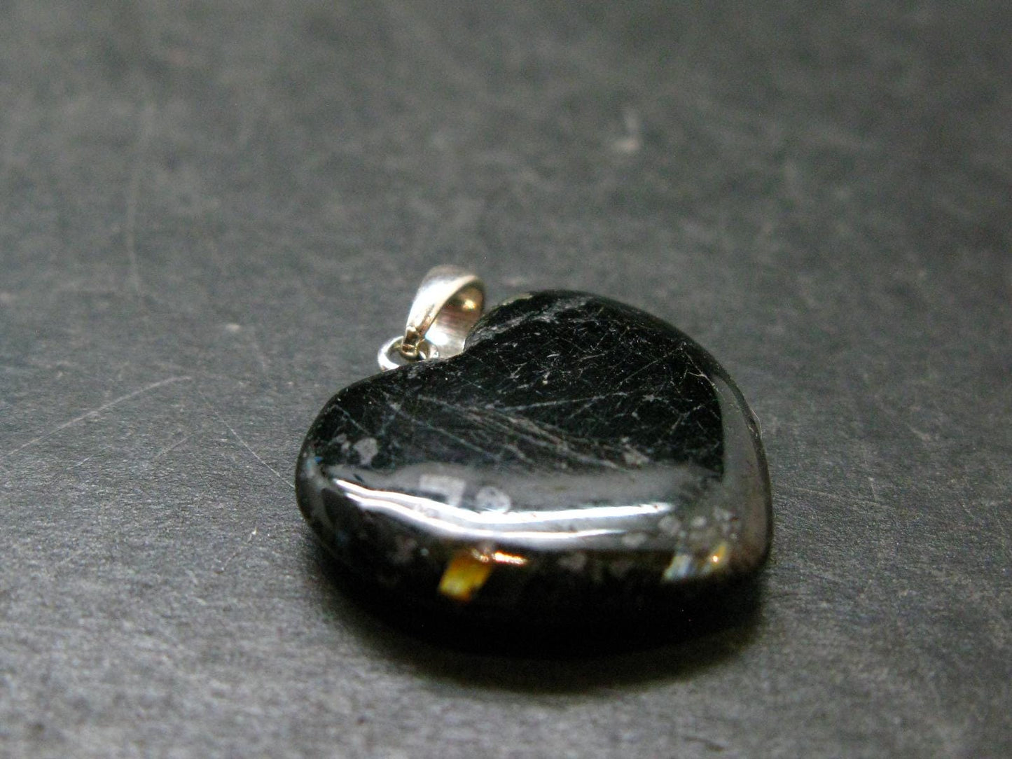 Silver Nuumite Nuummite Heart Pendant From Greenland - 1.0" - 3.58 Grams