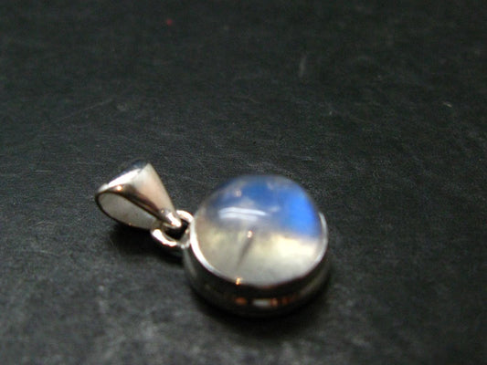 Natural Glow From Inside Moonstone 925 Silver Pendant - 0.8" - 3.0 Grams