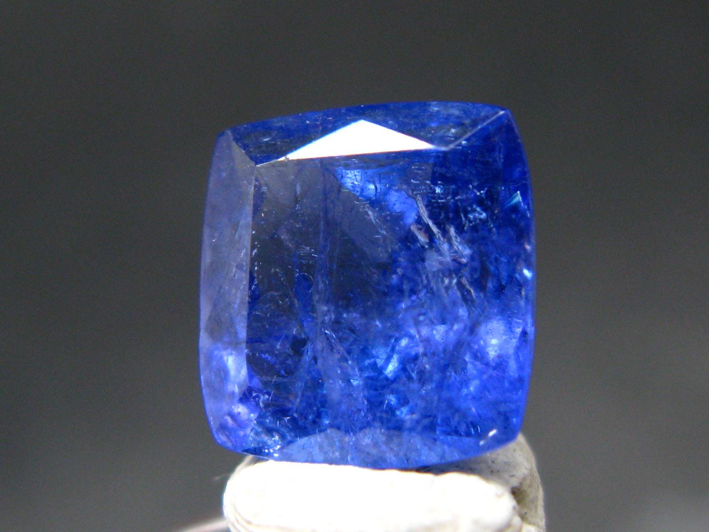 Rare Gem Tanzanite Cut Stone from Tanzania - 5.50 Carats