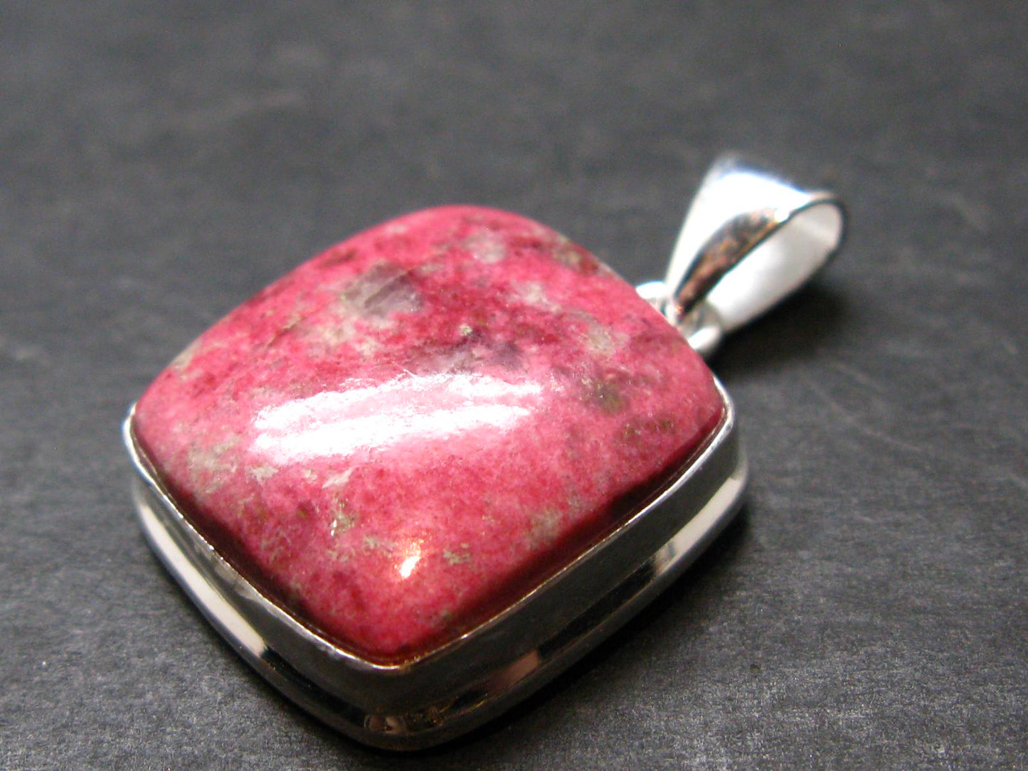 Thulite Silver Plated Pendant From Norway - 1.2" - 7.21 Grams