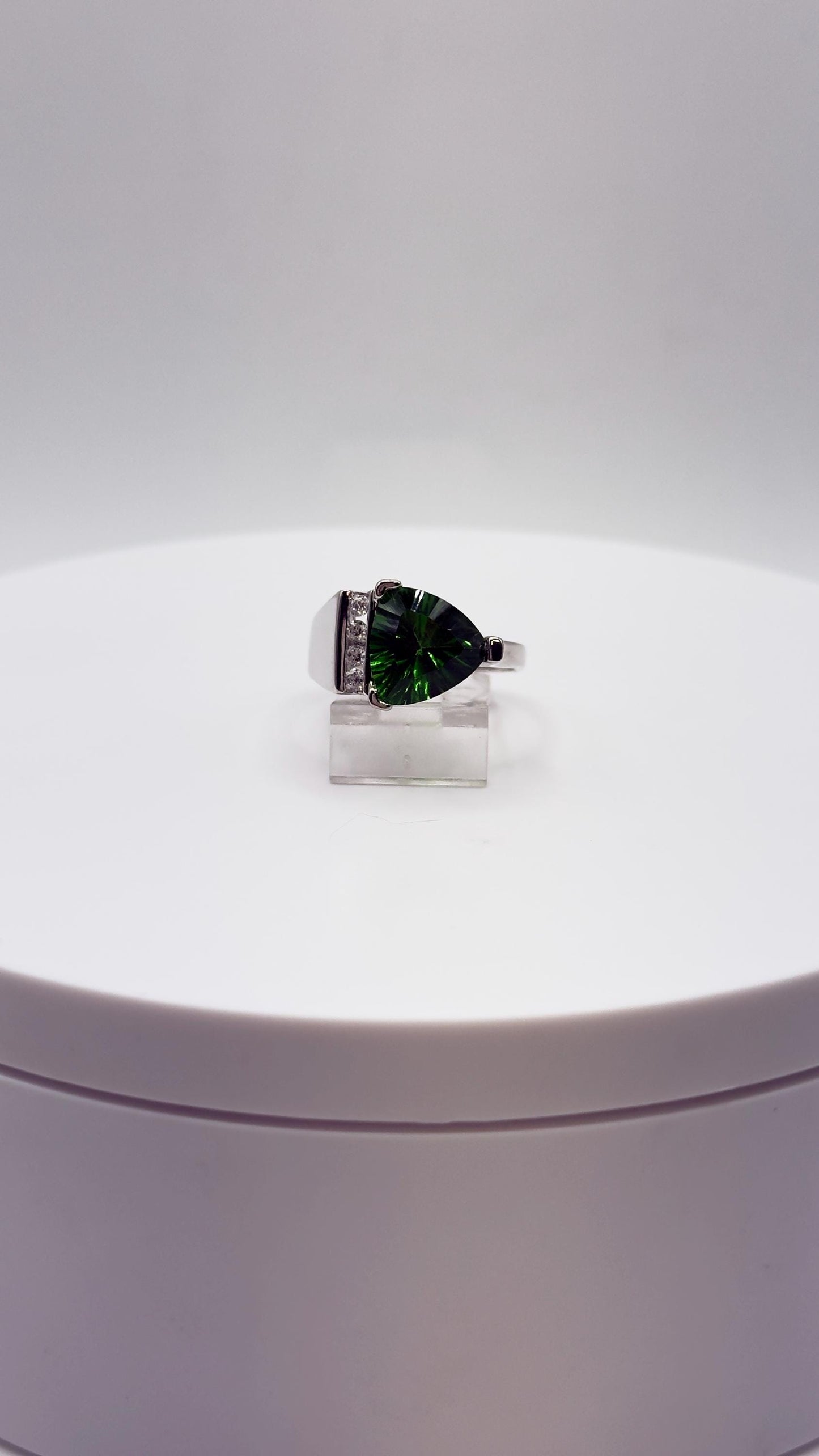 Green Helenite Pear Cut Ring – Sterling Silver Statement Gemstone Ring with Accent Stones