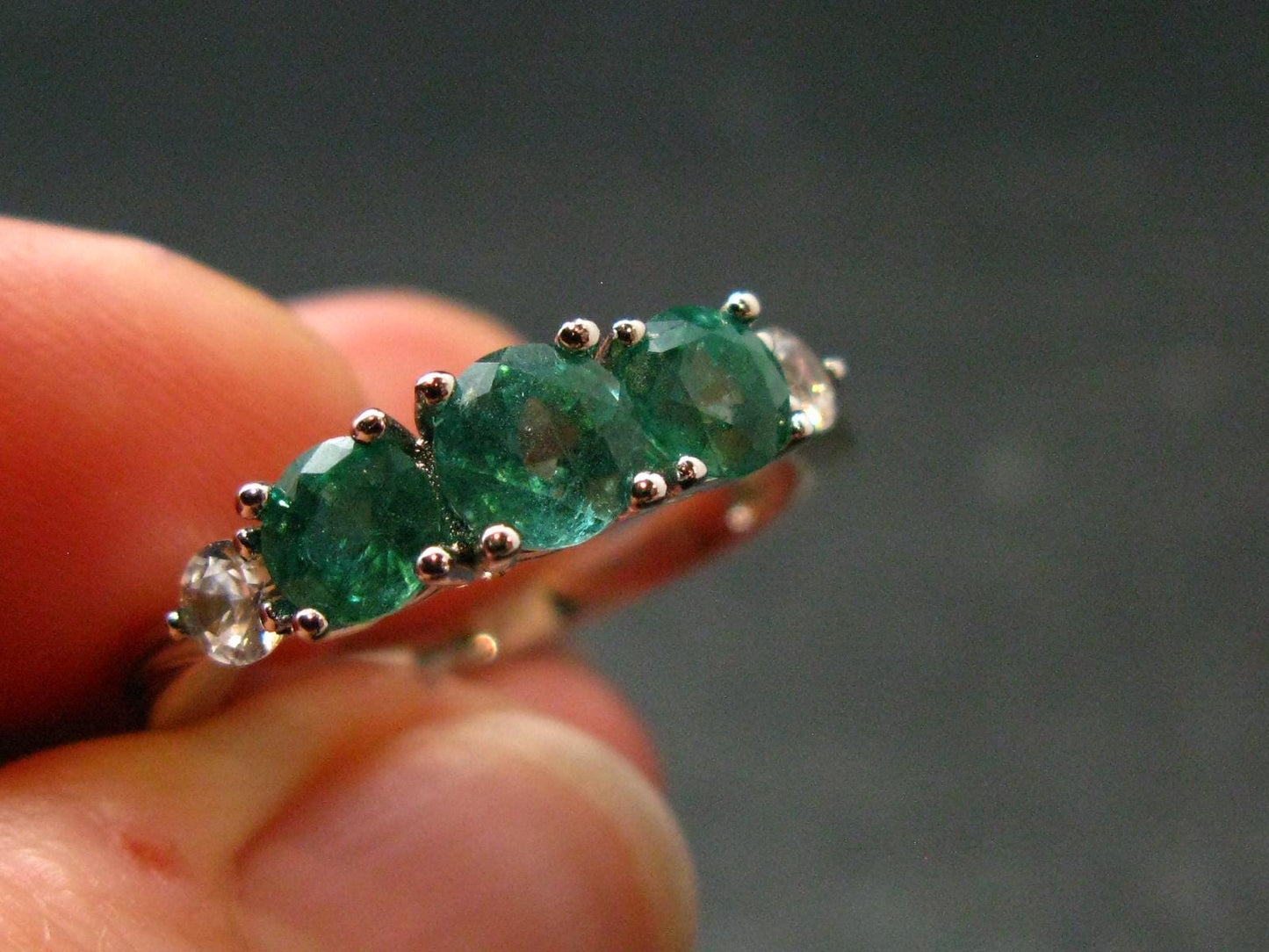 Emerald Faceted Silver Ring from Colombia - 3.0 Grams Total - Size 8