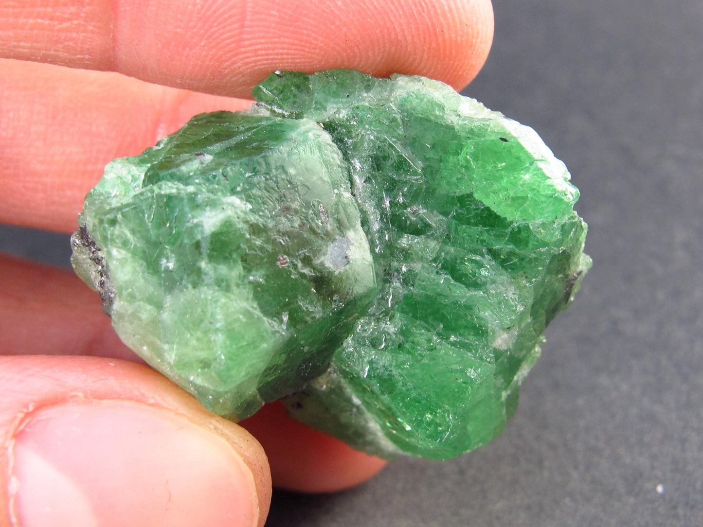 Gem Tsavorite Tsavolite Garnet Crystal from Tanzania - 117.9 Carats - 1.3"