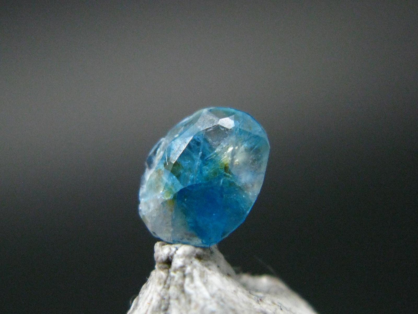 Gem Benitoite Cut Stone From California - 0.30 Carats - 5x4mm