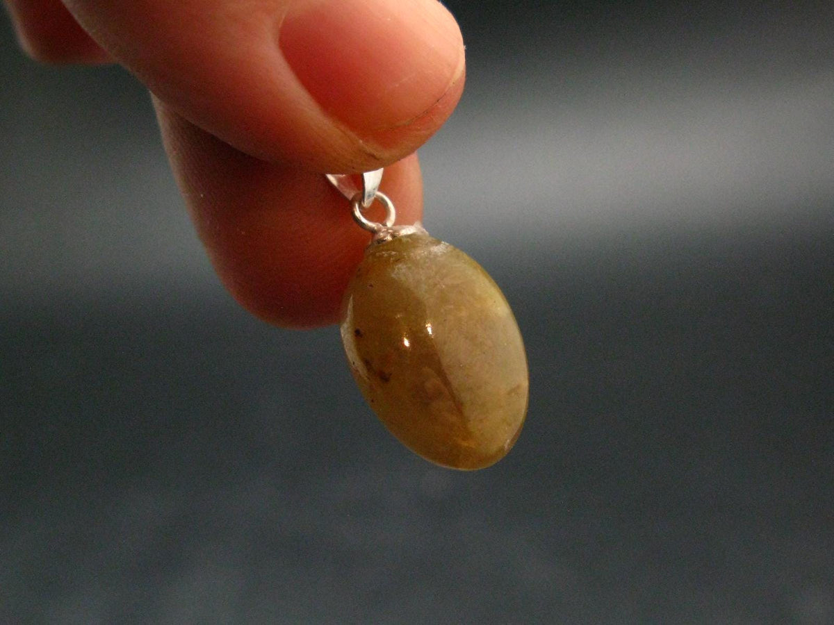 Yellow Sapphire Silver Pendant From Sri Lanka - 0.9" - 15.0 Carats