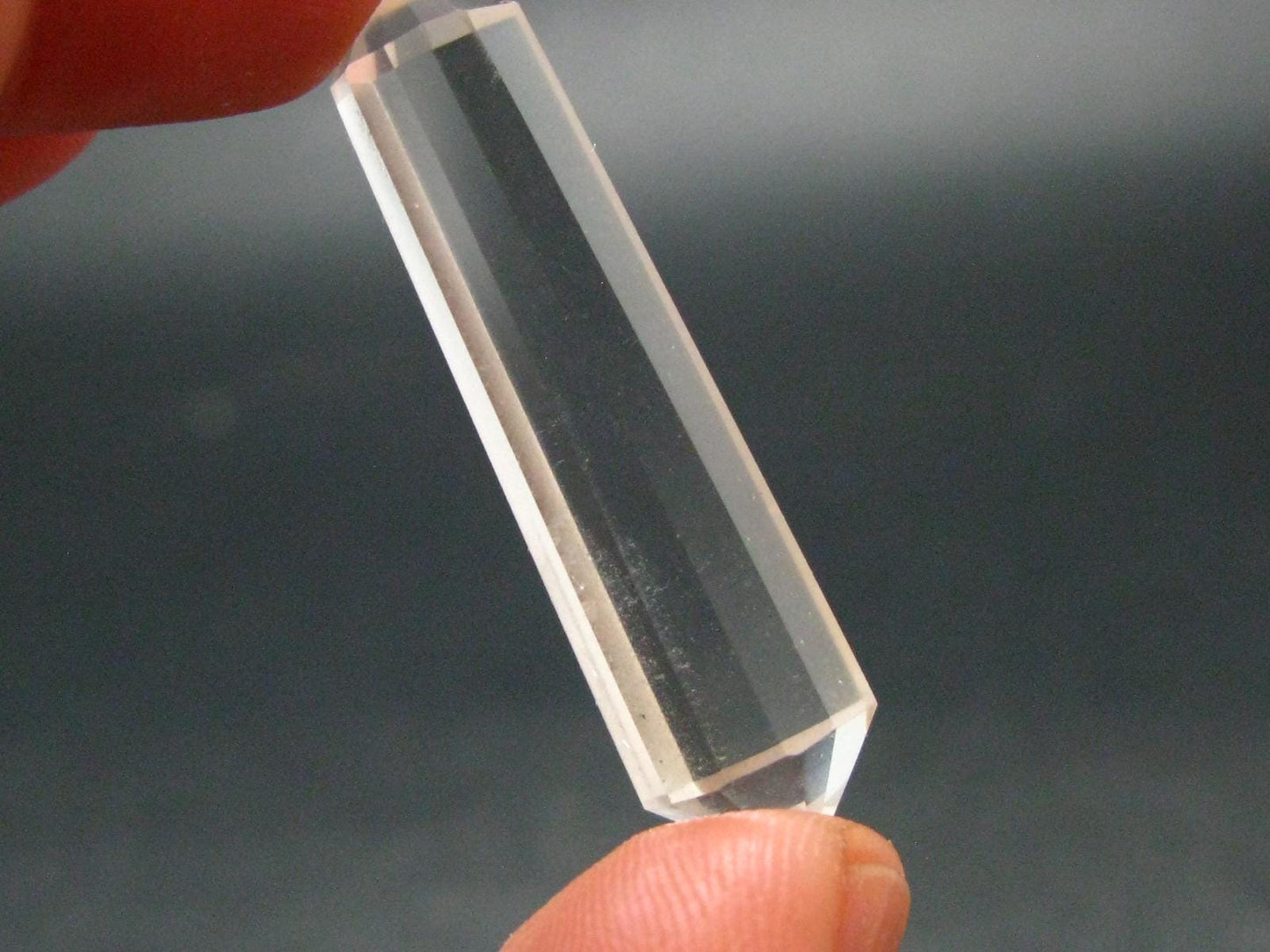 Perfect Quartz Vogel Crystal Healing Wand - 1.5" - 5.51 Grams