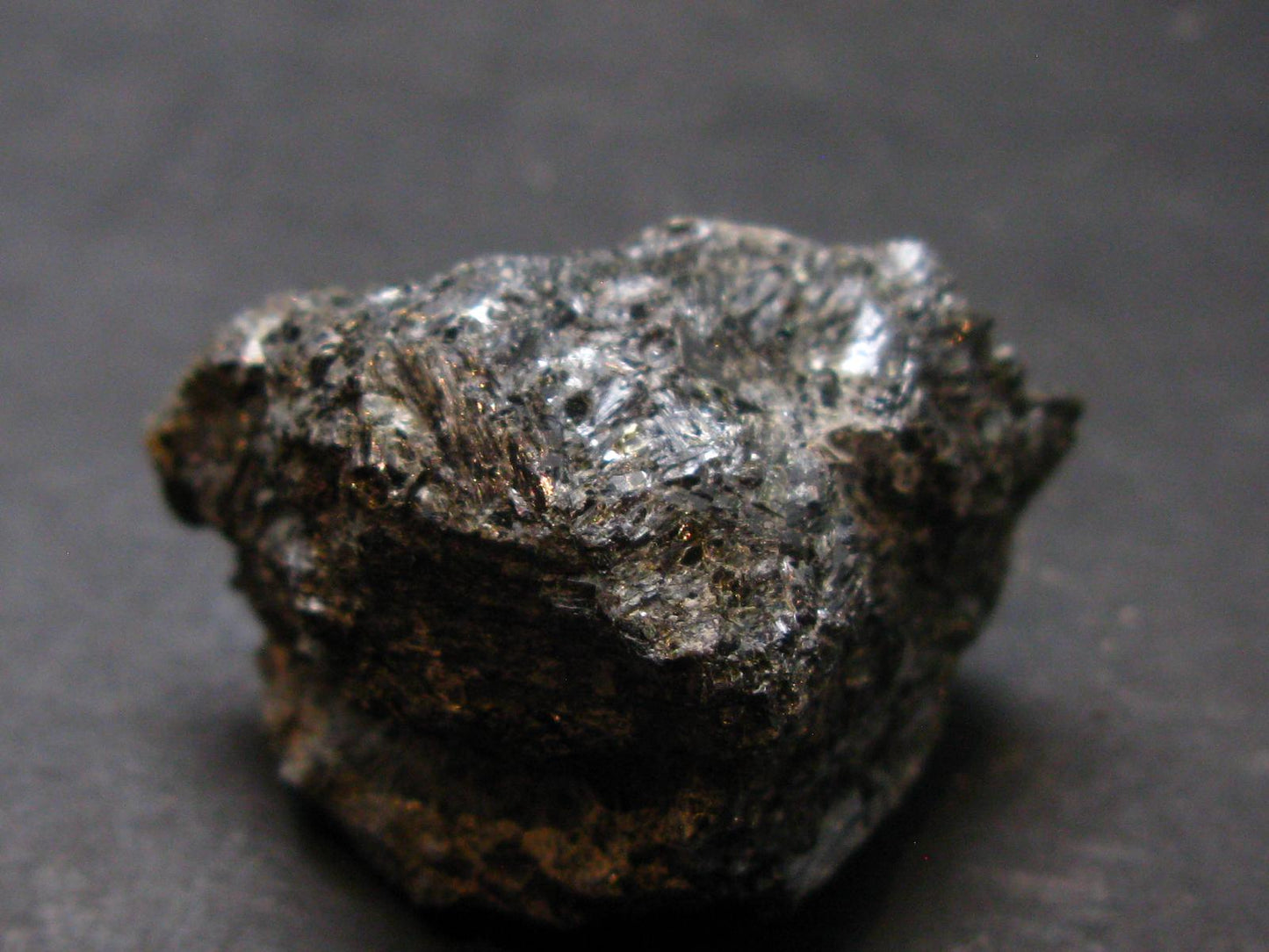 Rare Nuumite Nuummite Raw Piece From Greenland - 29.3 Grams - 1.5"