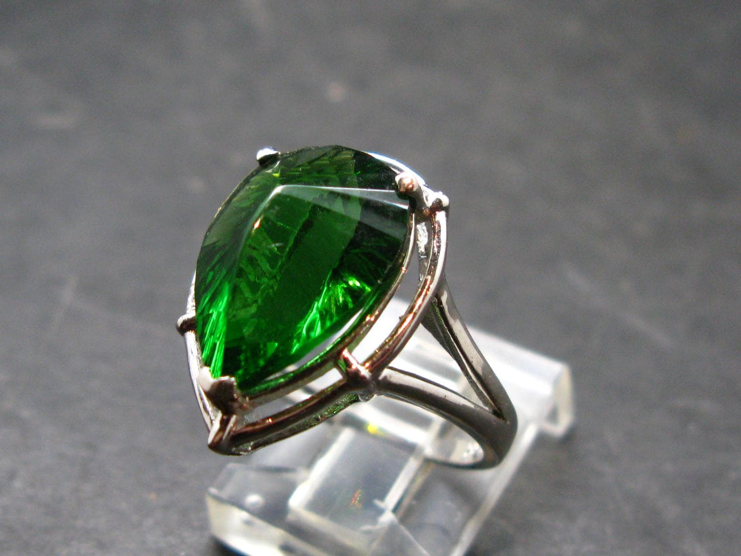 Helenite Gaia Stone Gem Sterling Silver Ring From Washington - Size 5.75 - 5.0 Carats