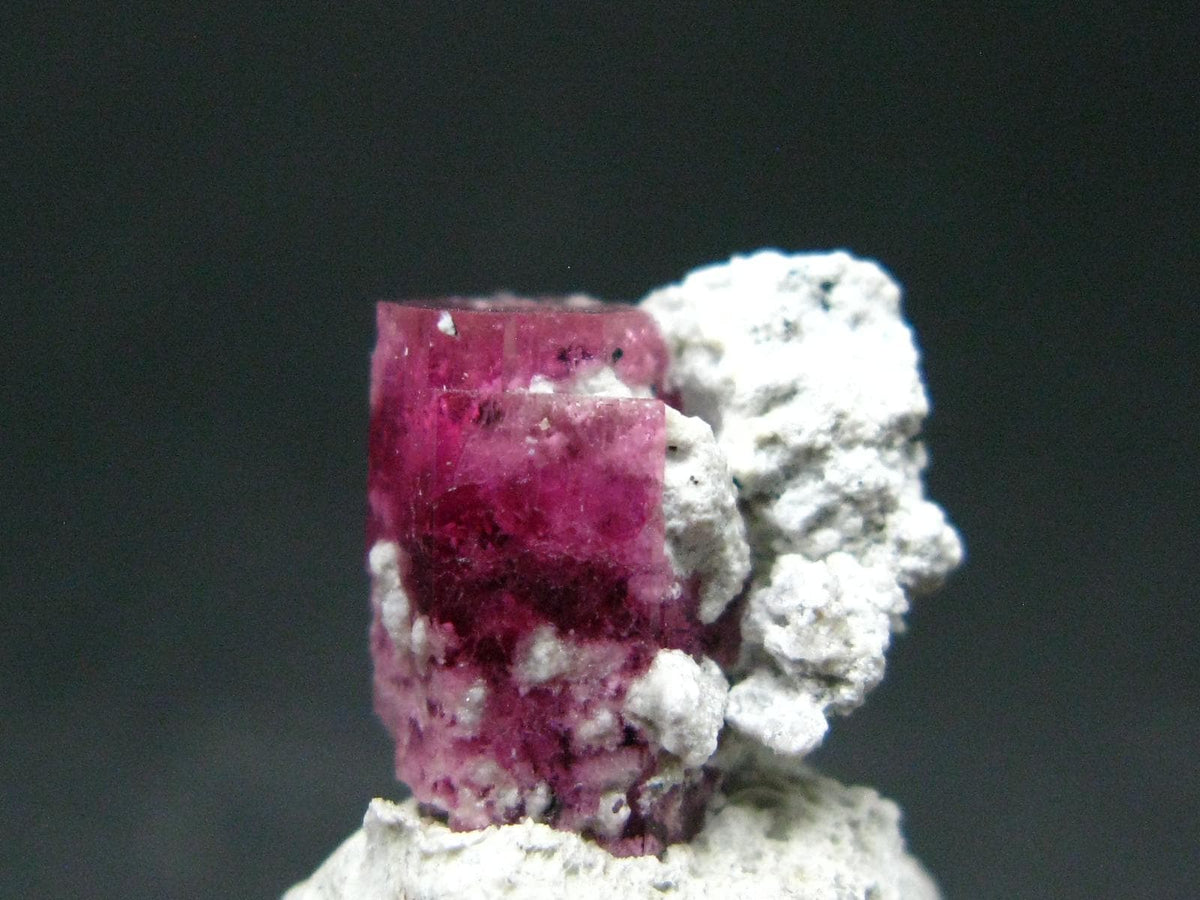 Rare Gem Bixbite Red Emerald Beryl Cluster From Utah USA - 1.3" - 0.88 Grams