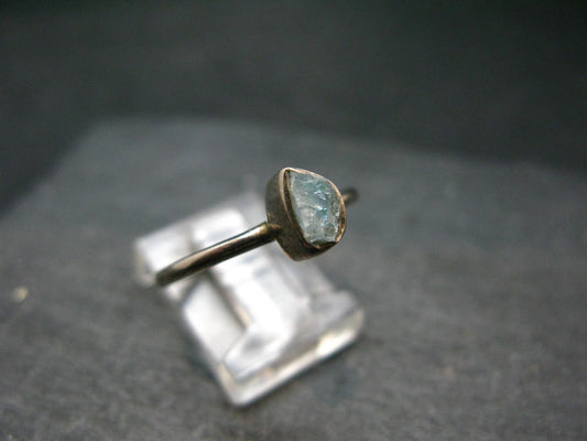 Euclase Crystal Silver Ring From Brazil - Size 7.5 - 1.89 Grams