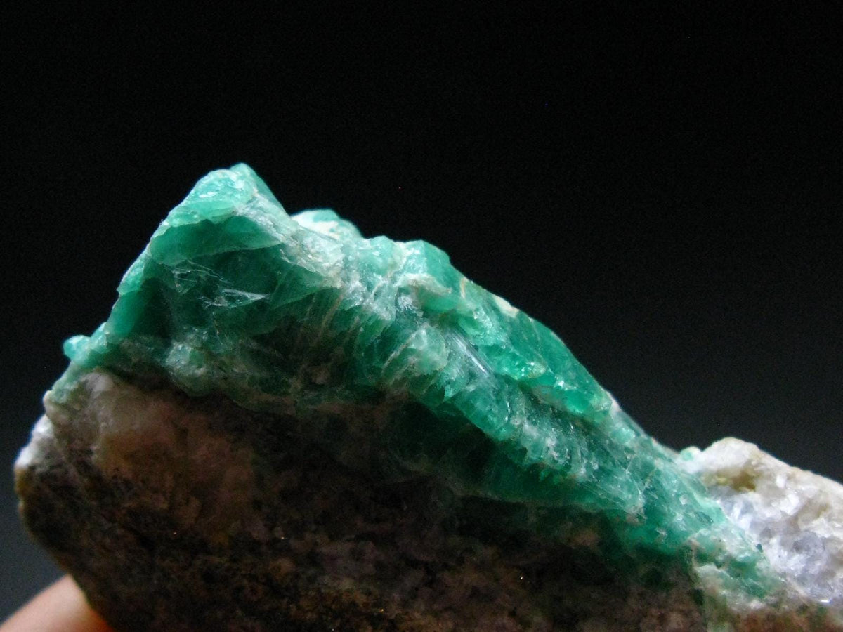 Emerald Beryl Cluster From China - 2.7"- 194.43 Grams