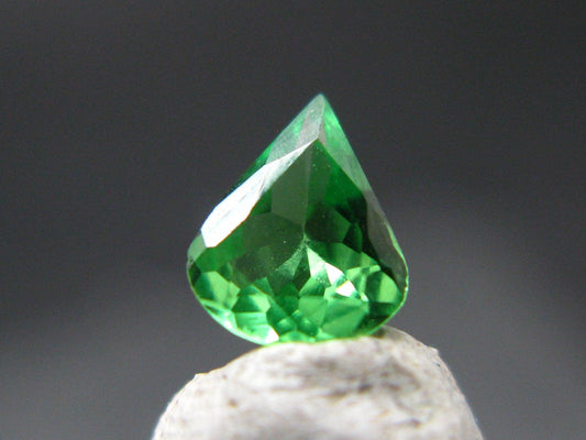 Gem Tsavorite Tsavolite Garnet Cut Stone From Tanzania - 0.40 Carats