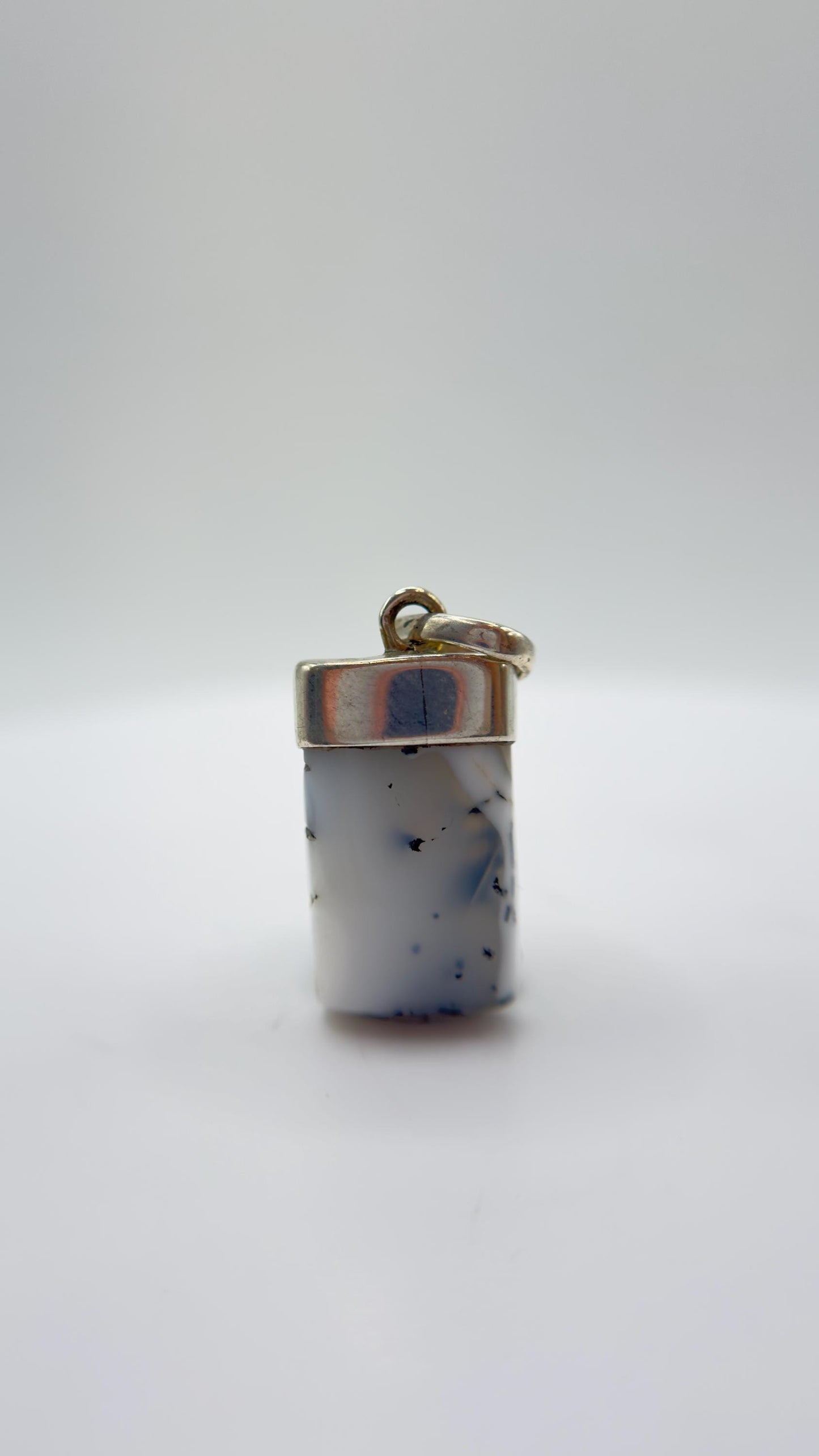 Elegant Dendritic Agate Pendant – Natural Scenic Pattern Gemstone Statement Jewelry