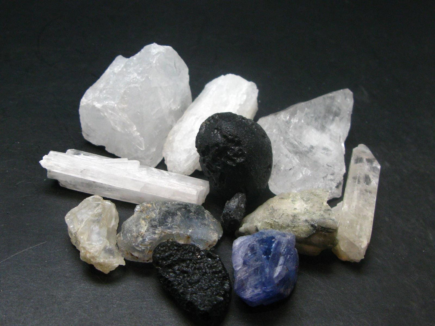 Synergy 12 Set Phenakite Moldavite Natrolite Petalite Danburite Tektite Scolecite Herderite Tanzanite Brookite 175.76 Gr