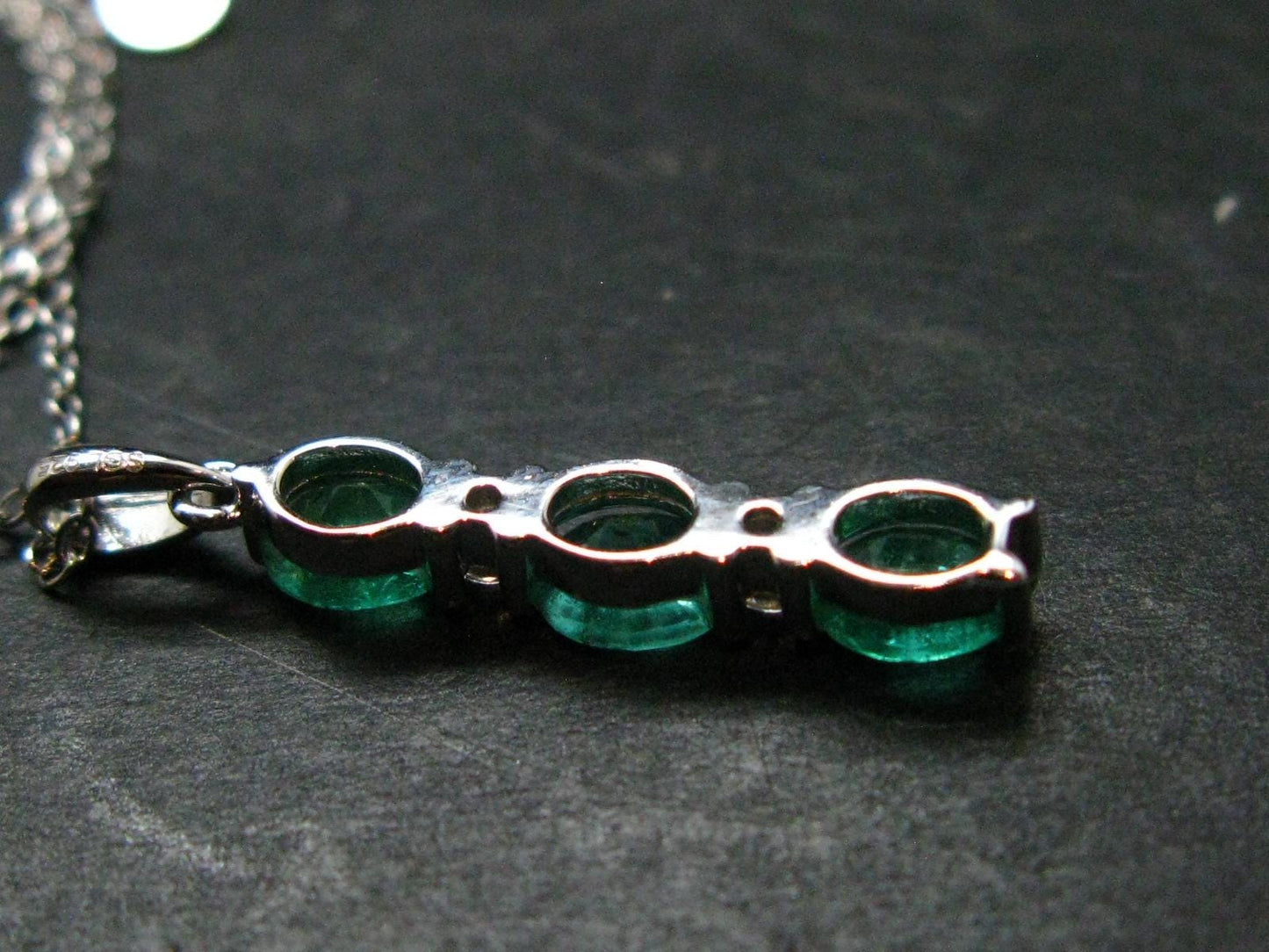 Emerald Silver Pendant W/Chain From Colombia - 2.20 Grams Total