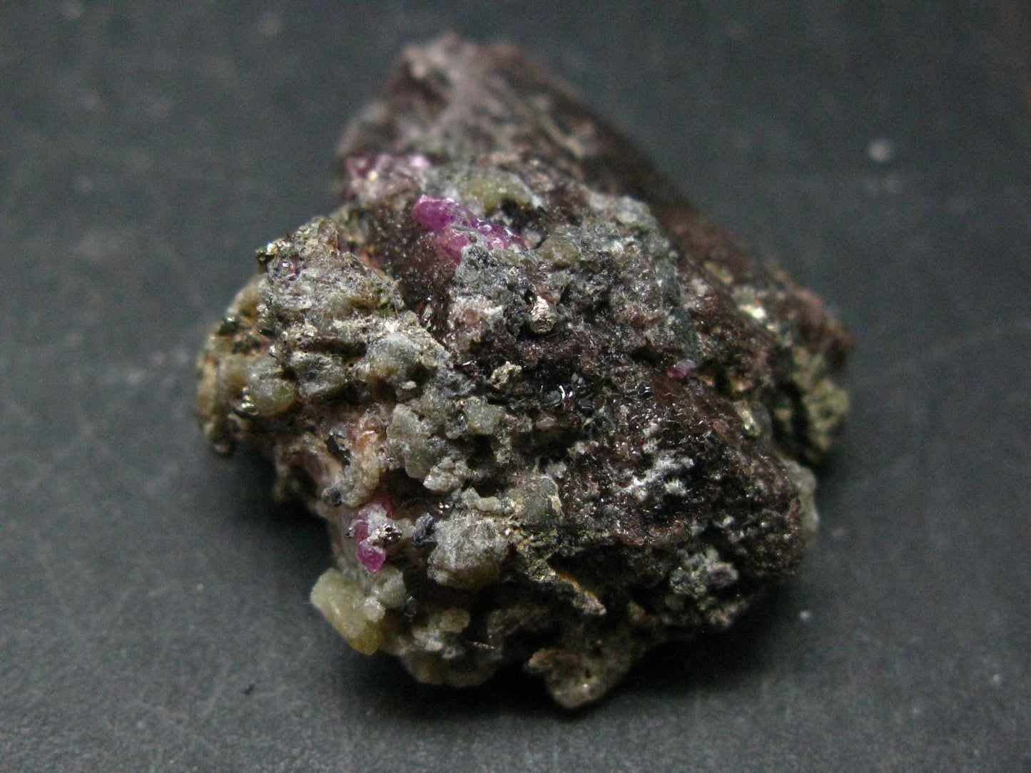 Stunning Painite Crystal with Ruby From Burma - 152 Carats - 1.6"