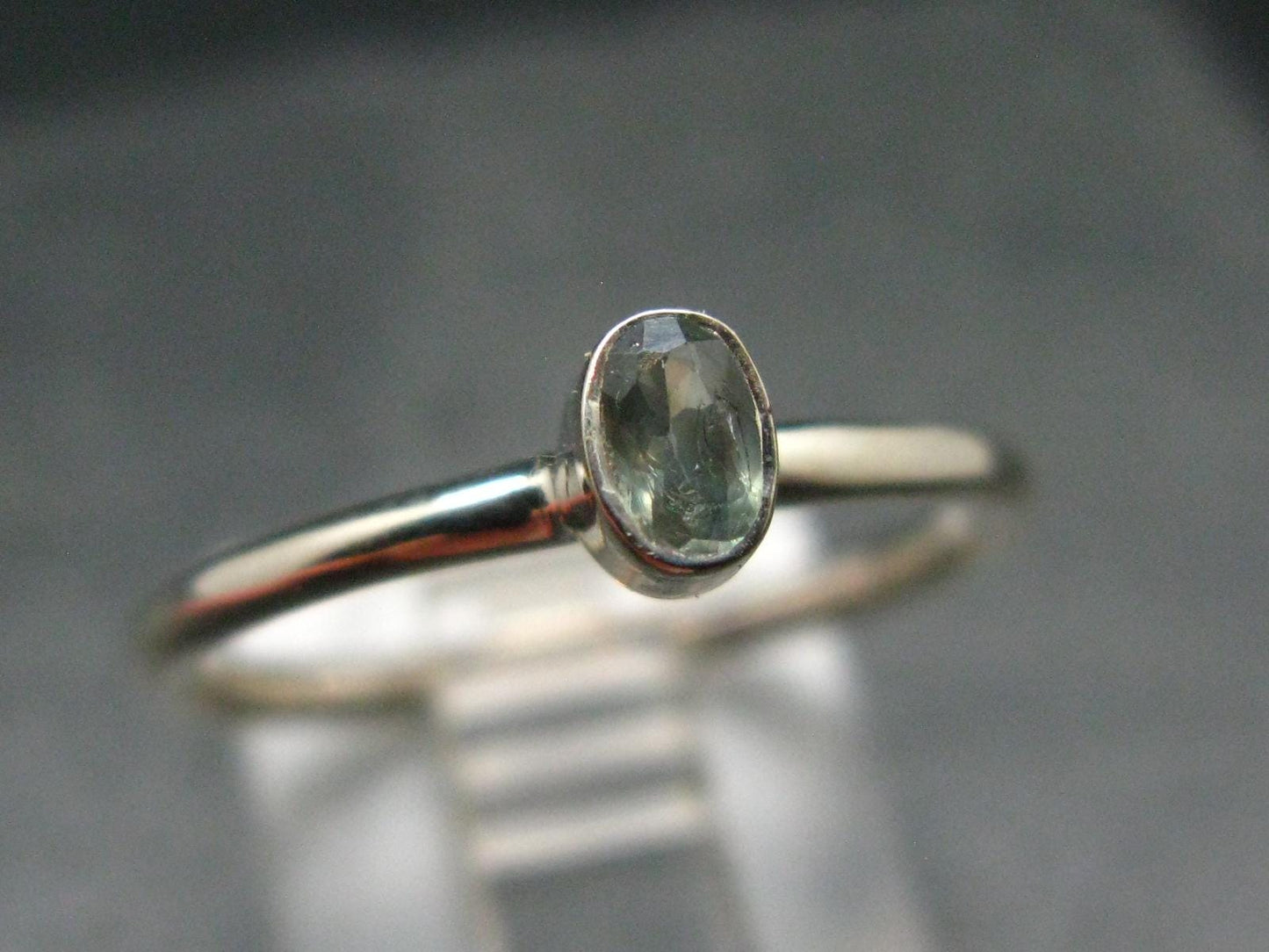 Genuine Alexandrite Gem Silver Ring From Russia - Size 7 - 1.52 Grams