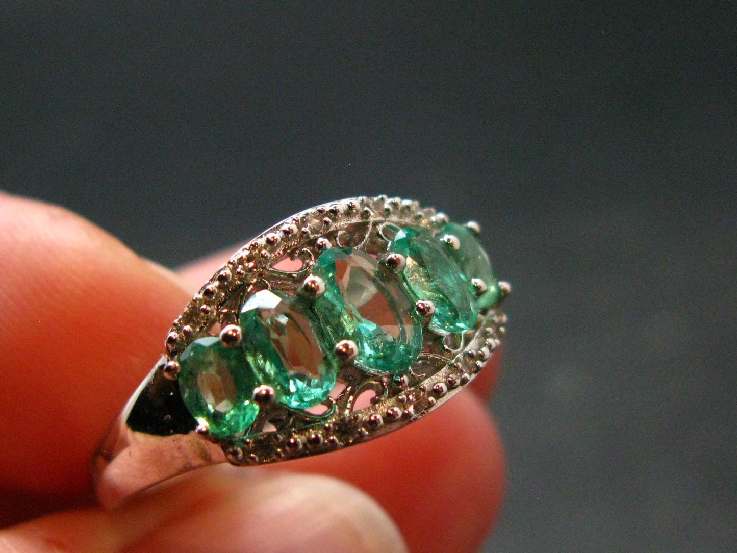 Emerald Faceted Silver Ring from Colombia - 3.23 Grams Total - Size 7