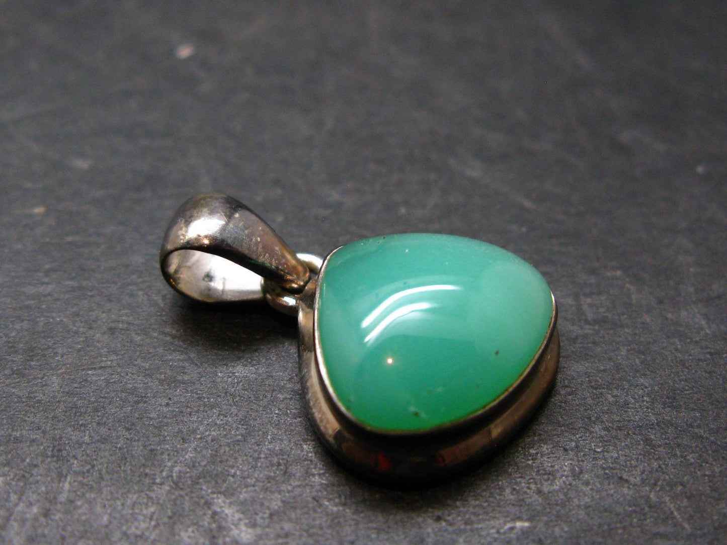 Rich Green Chrysoprase Silver Pendant From Australia - 0.9" - 4.35 Grams
