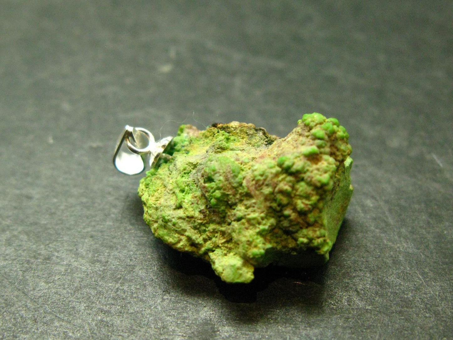Gaspeite Silver Pendant From Australia - 1.0" - 5.40 Grams