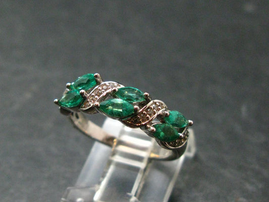 Emerald Faceted Silver Ring from Colombia - 2.97 Grams Total - Size 6.25