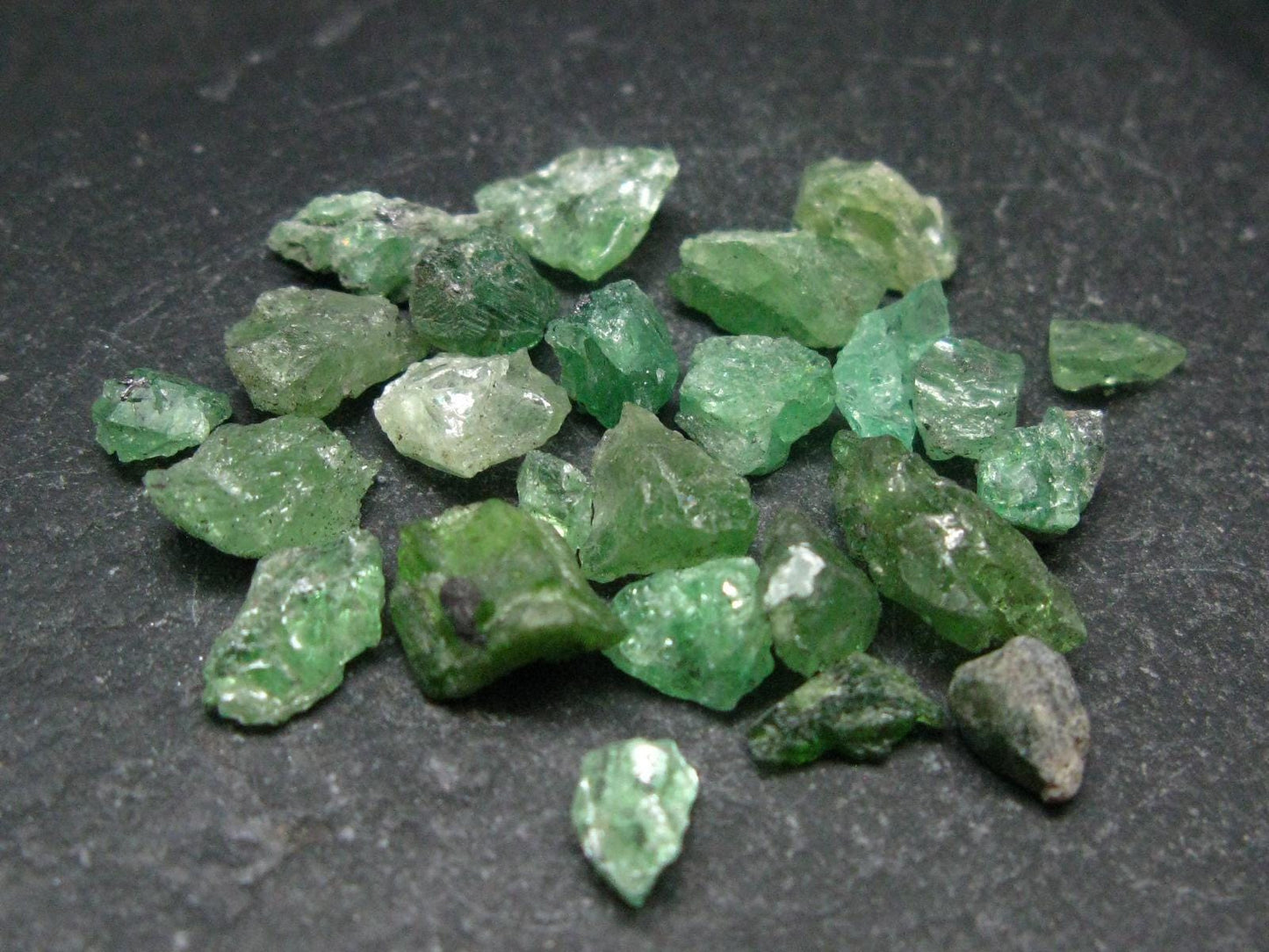 Lot of 25 Tsavorite Garnet Crystals From Tanzania - 49.65 Carats