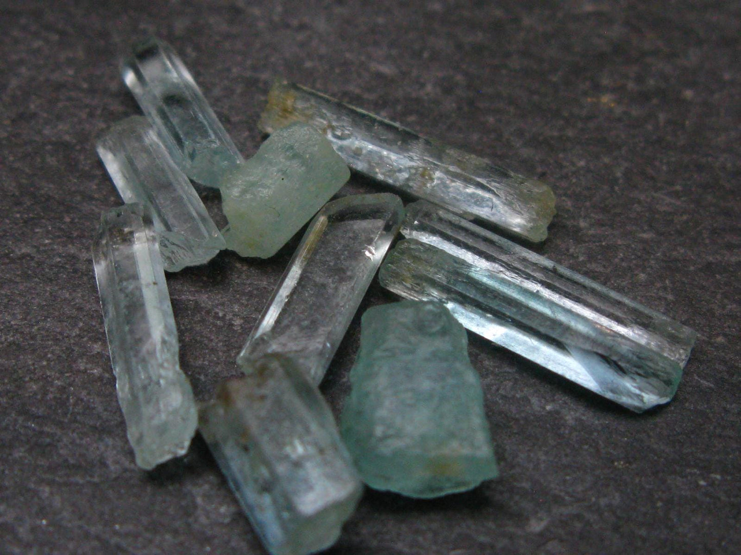 Lot of 10 Emerald Vanadium Beryl Crystals From Nigeria - 15 Carats