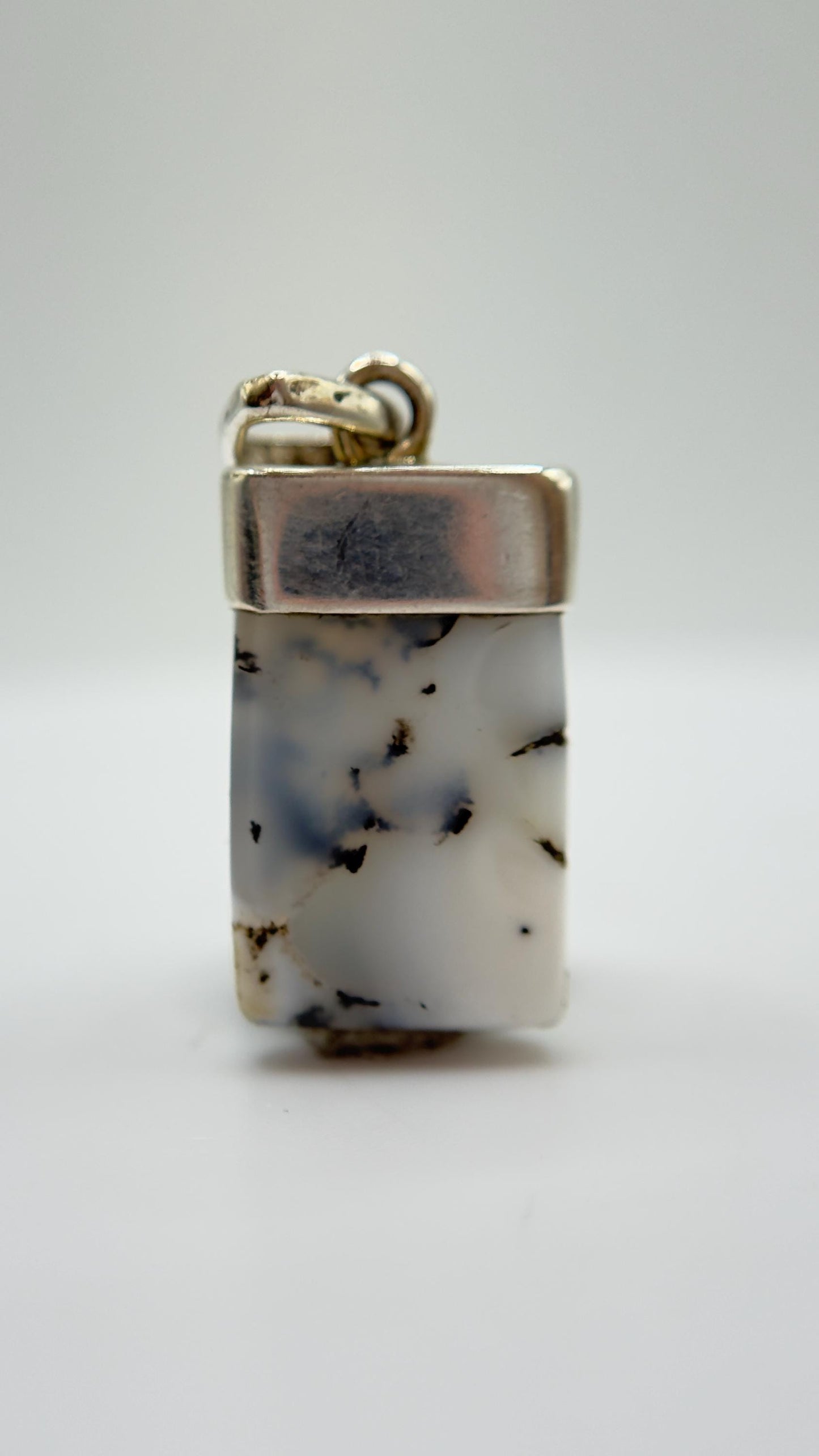 Elegant Dendritic Agate Pendant – Natural Scenic Pattern Gemstone Statement Jewelry