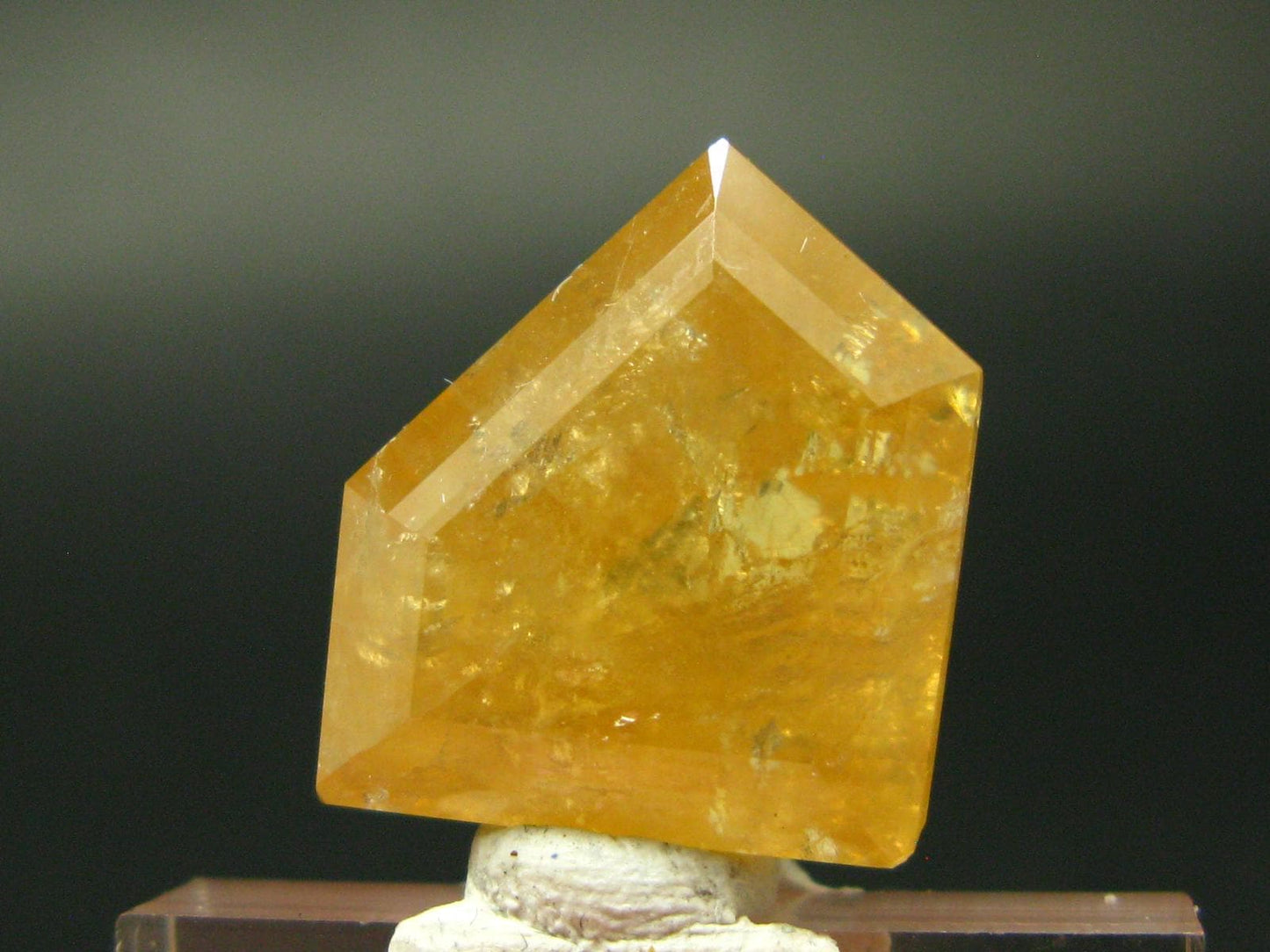 Rare Scheelite Gem Cut Stone from China - 36.20 Carats
