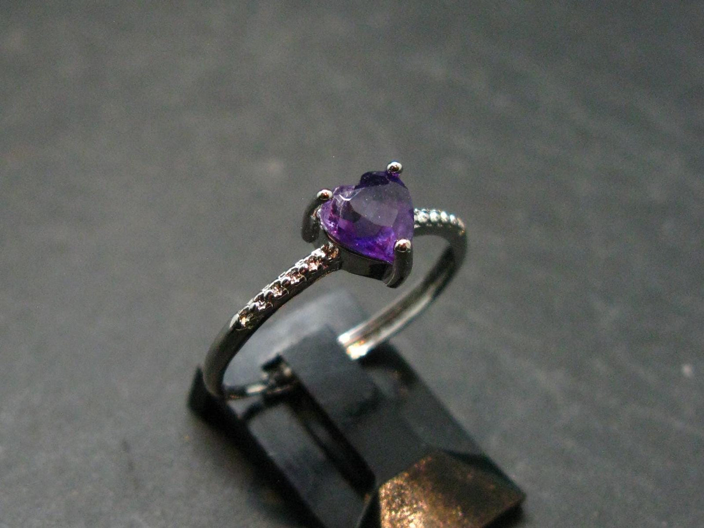 Natural Faceted Rich Purple Color Amethyst Ring - 1.23 Grams - Size adjustable