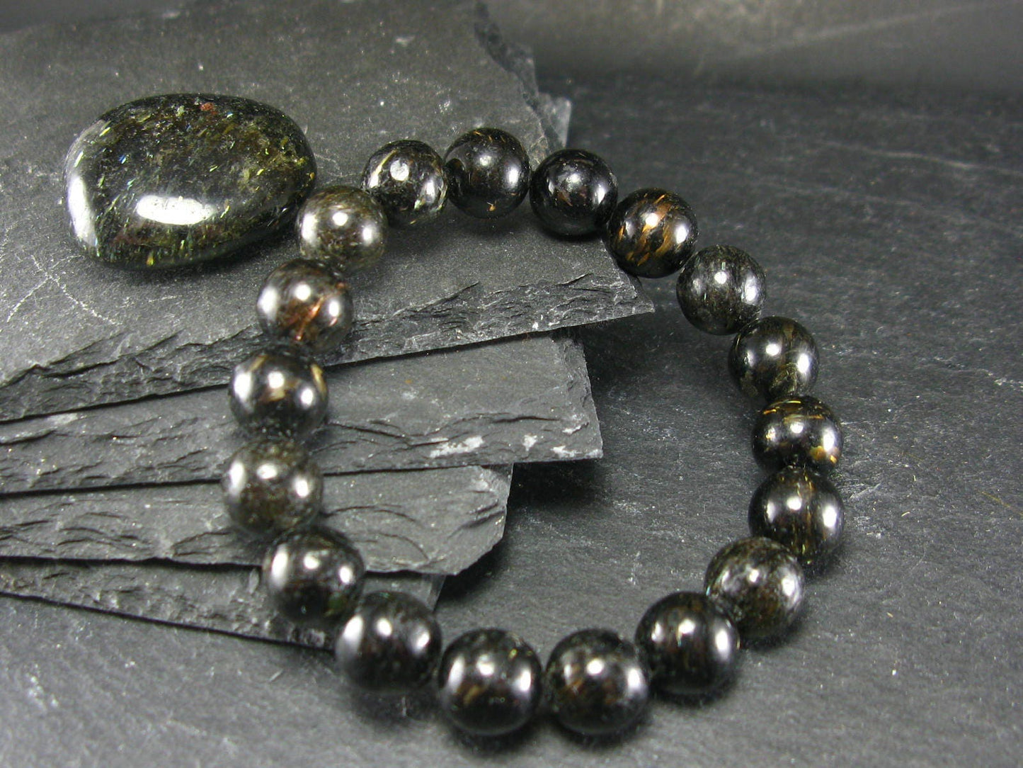 Nuumite Nuummite Genuine Bracelet ~ 7 Inches ~ 10mm Round Beads