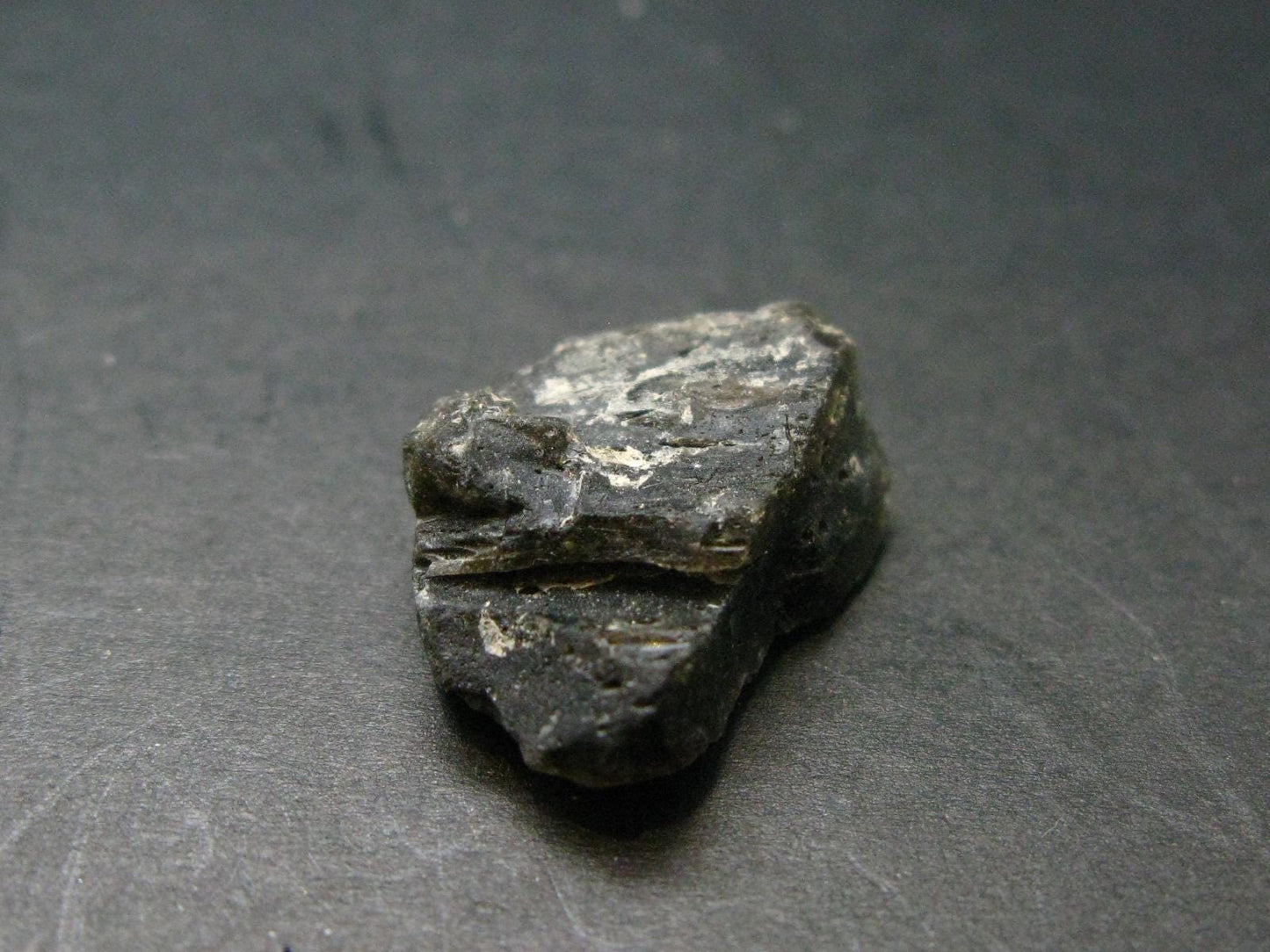 Meteor Splash Glass!! Fabulous Asymmetrical Rare Darwin Glass Tektite Pleistocene Piece From Australia - 0.7"