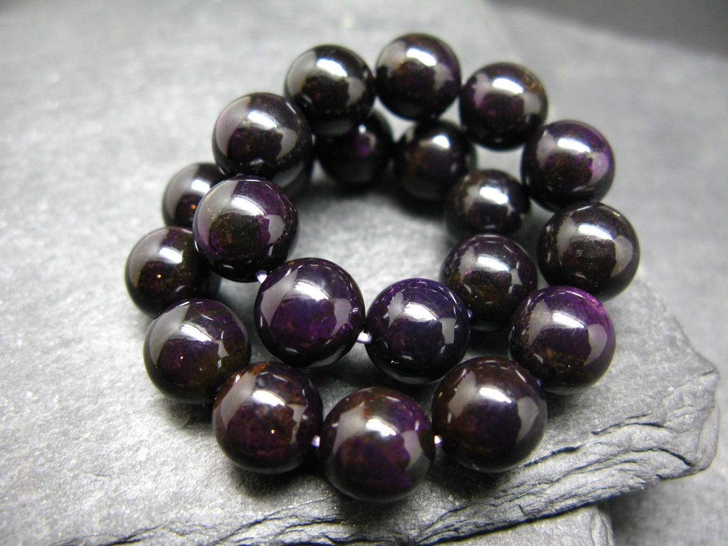 Purpurite Genuine Bracelet ~ 7 Inches ~ 9mm Round Beads