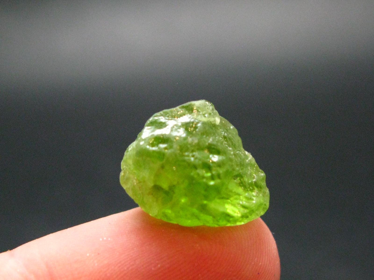 Rare 13.5 Carat Gem Peridot Olivine Crystal from Arizona, USA - 0.6" - 2.75 Grams