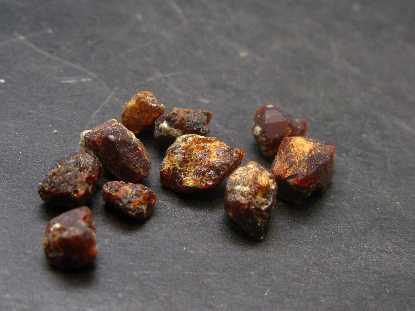 Rare lot of 10 Clinohumite crystals from Afghanistan - 4.67 Grams